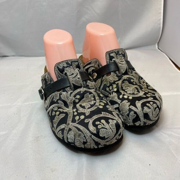 Naot Shoes - NAOT Spring clogs slip on women’s 6